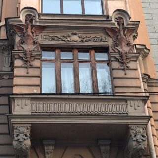 МИФИЧЕСКИЕ СУЩЕСТВА В АРХИТЕКТУРЕ ПЕТЕРБУРГА