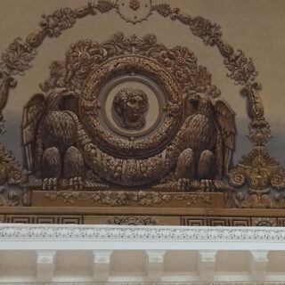 МИФИЧЕСКИЕ СУЩЕСТВА В АРХИТЕКТУРЕ ПЕТЕРБУРГА