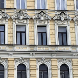 Дом Полубояринова на Воскресенской набережной, 30