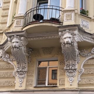Грифоны на Университетской наб.17