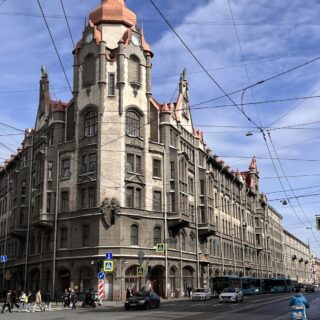 Дом городских учреждений на Садовой ул.,55-57