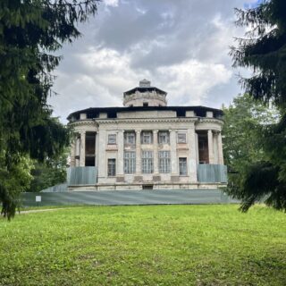 Усадьба Демидовых 18 века в поселке Тайцы