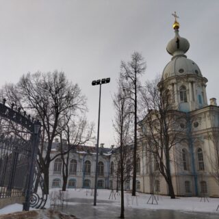 Смольный Собор и сад Смольного Собора